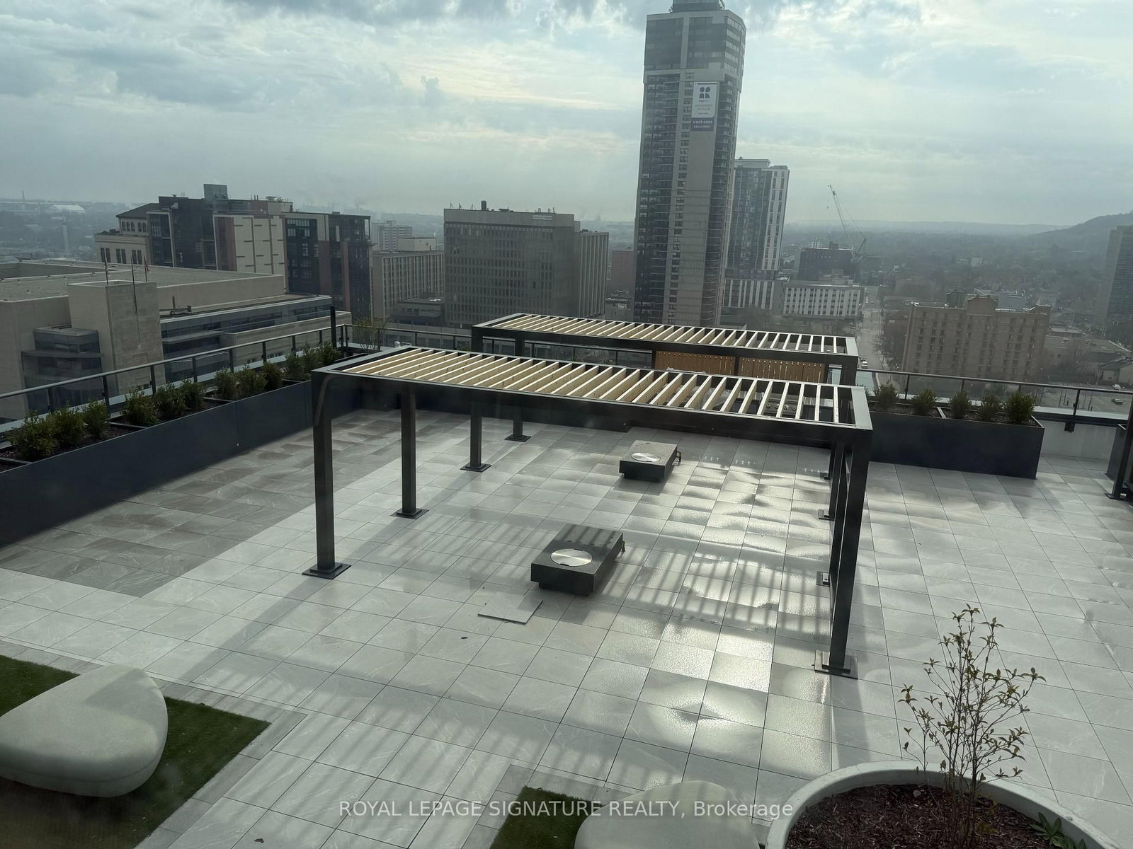 75 James Street S, Unit 615 - Photo 19