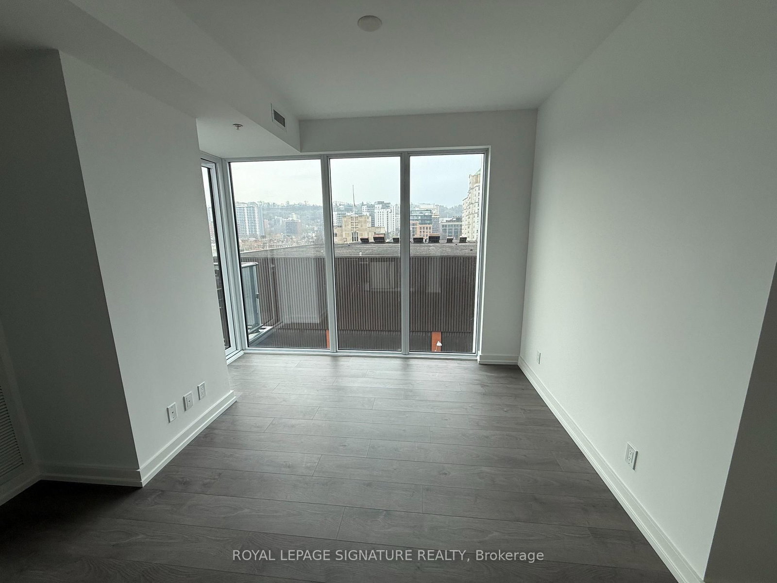 75 James Street S, Unit 615 - Photo 6