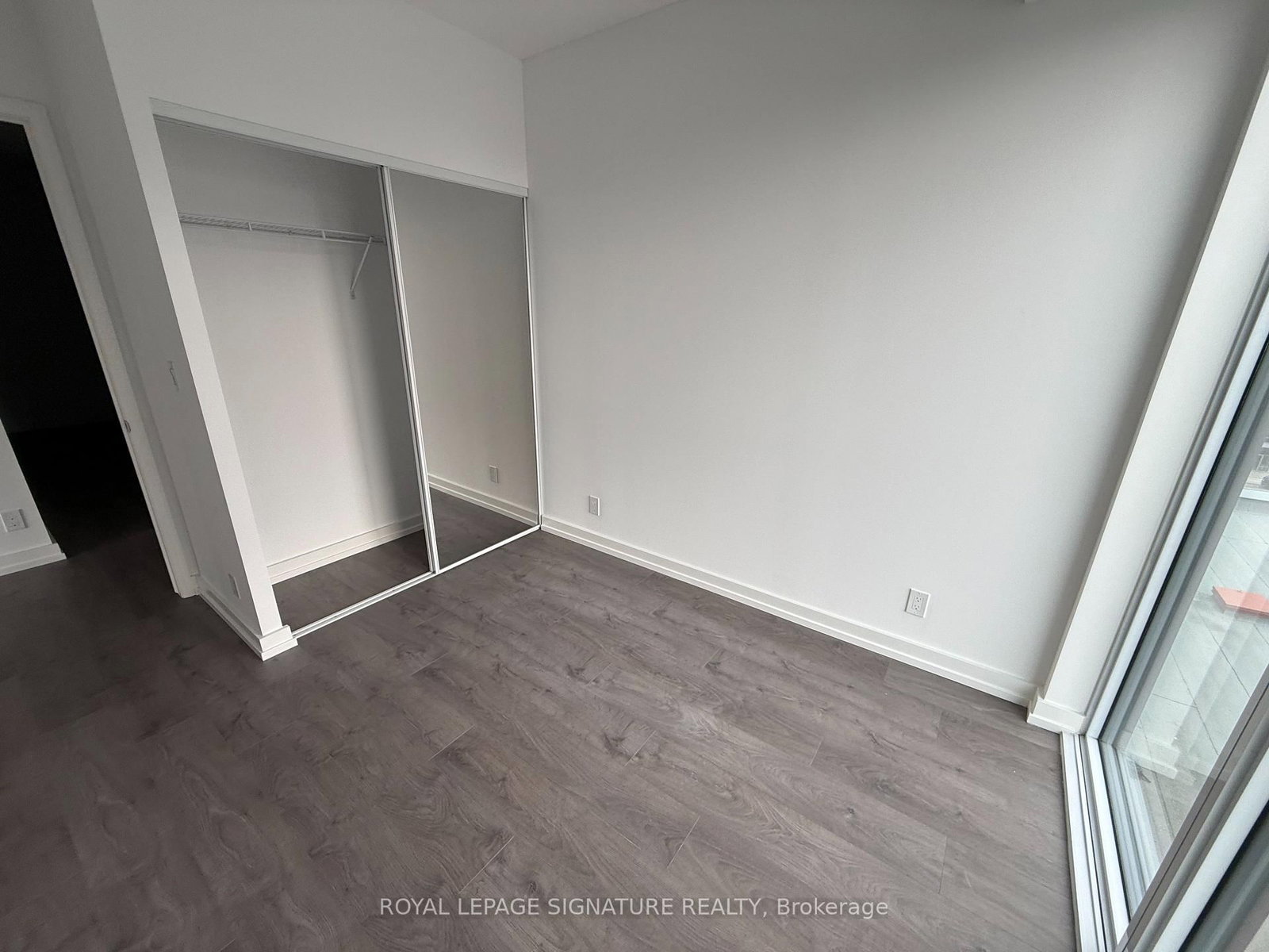 75 James Street S, Unit 615 - Photo 9