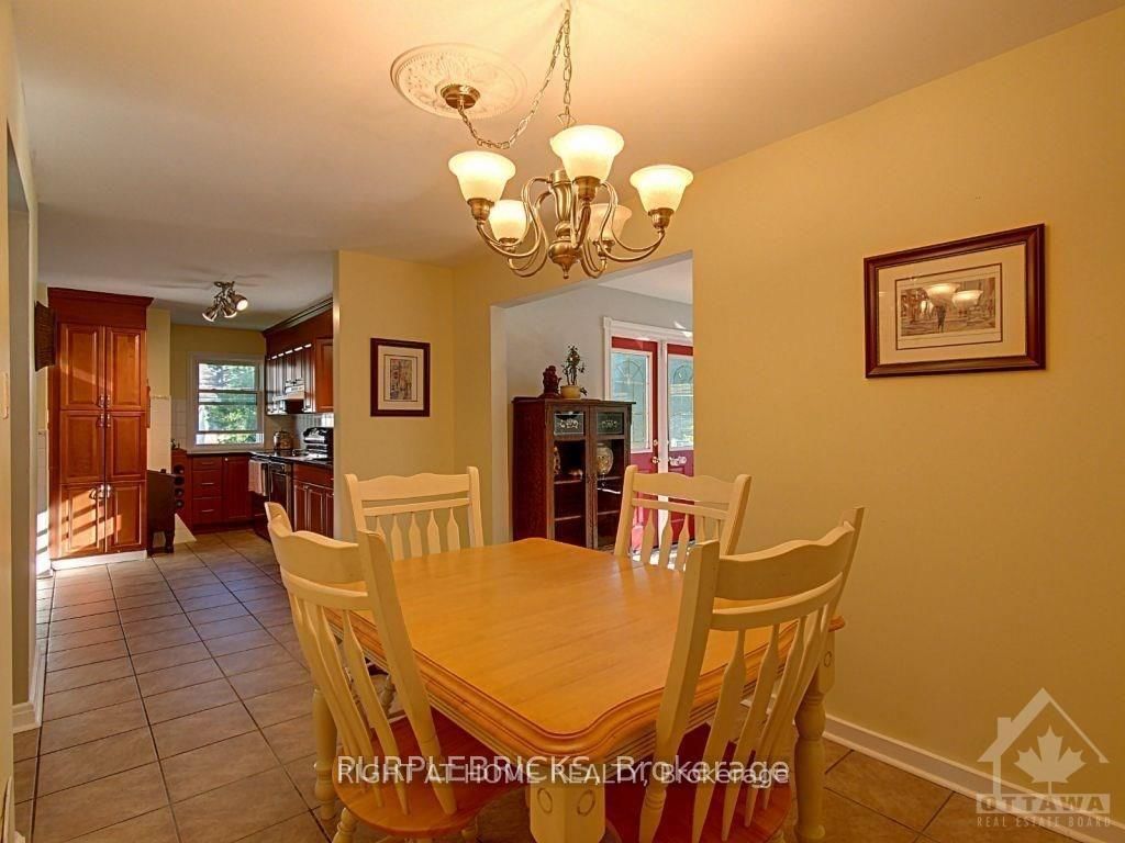 40 W Gilbey Drive, Unit Main Floor - Photo 3