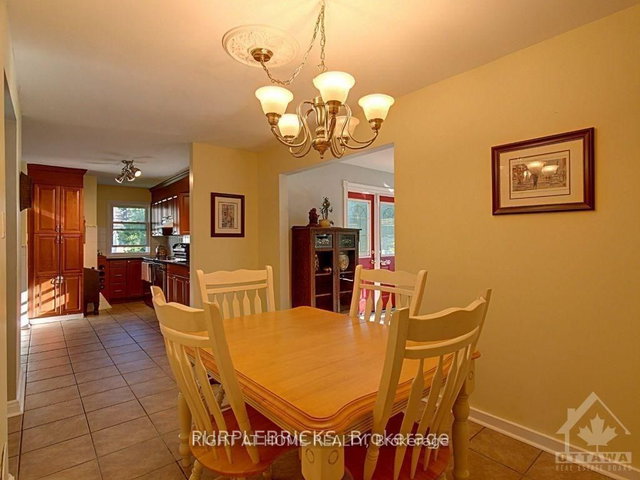 Main Floor - 40 Gilbey Drive W