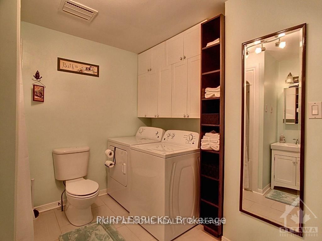 40 W Gilbey Drive, Unit Main Floor - Photo 7