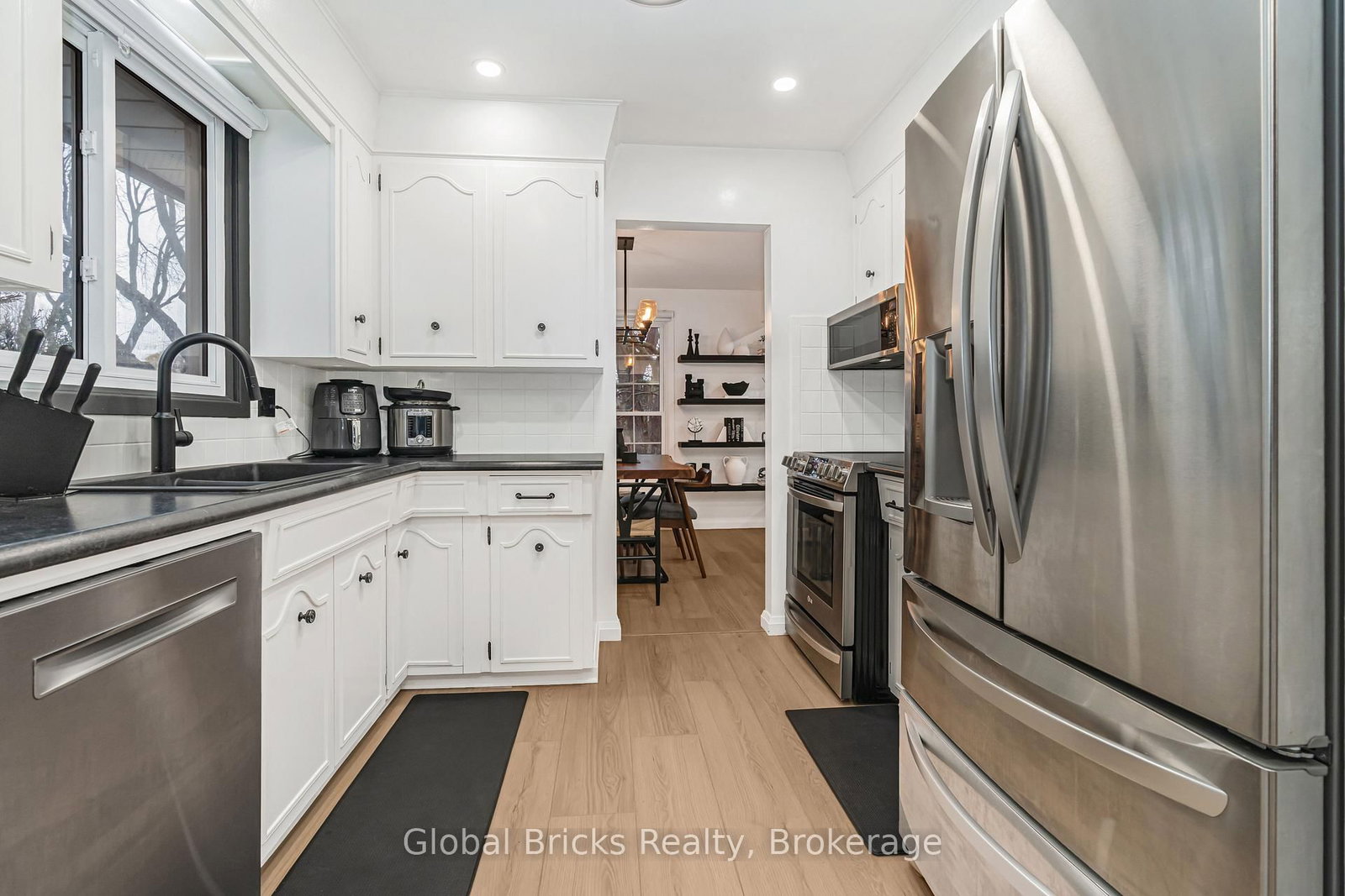 5780 Theresa Street - Photo 17