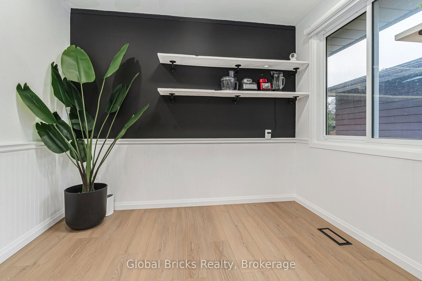 5780 Theresa Street - Photo 19