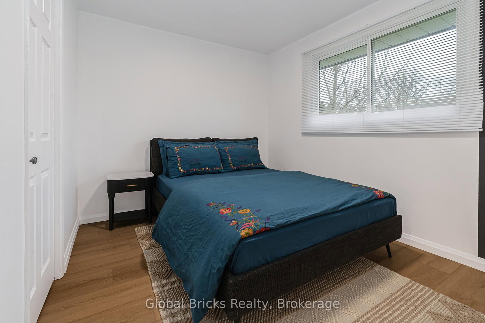 5780 Theresa Street - Photo 25