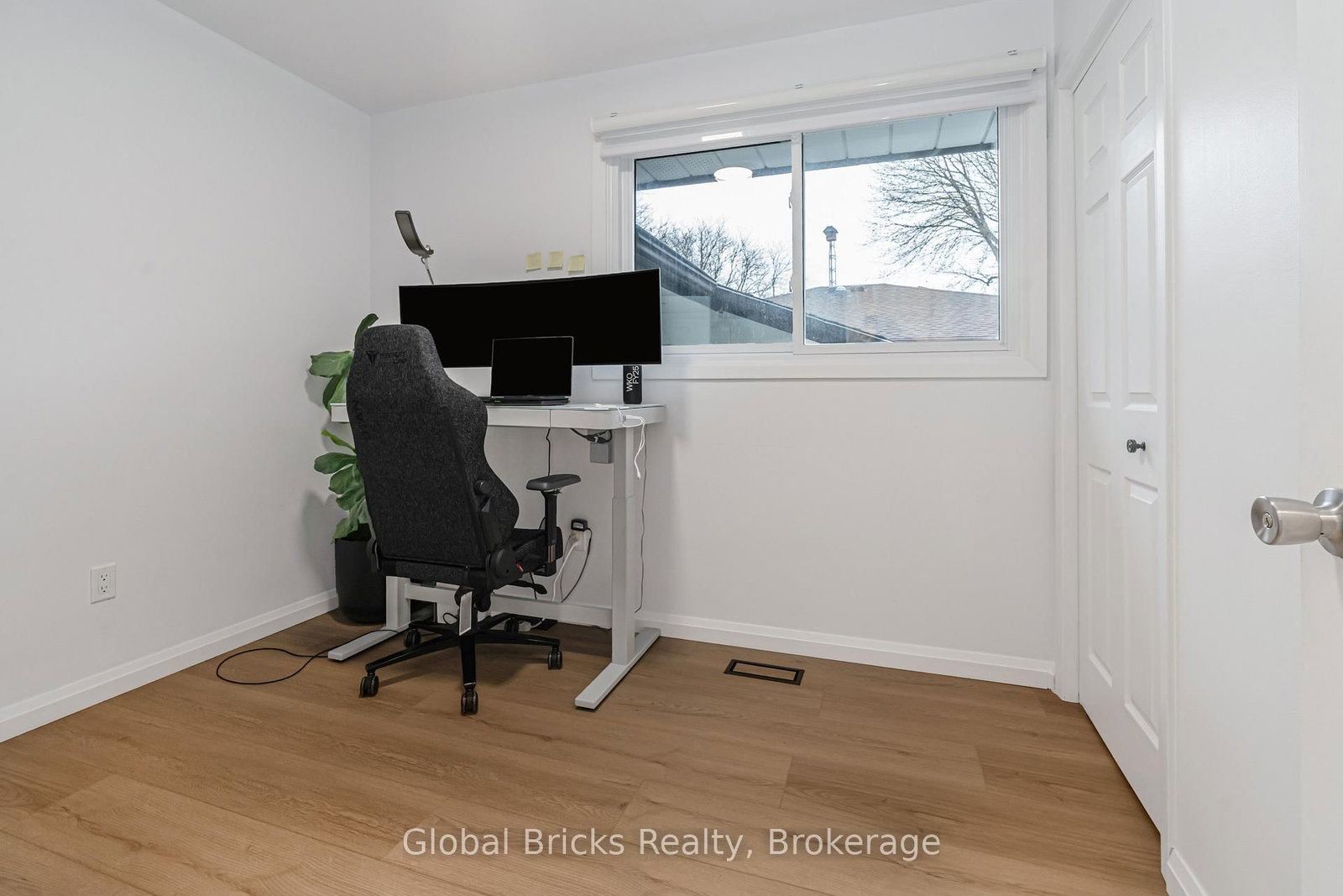 5780 Theresa Street - Photo 30