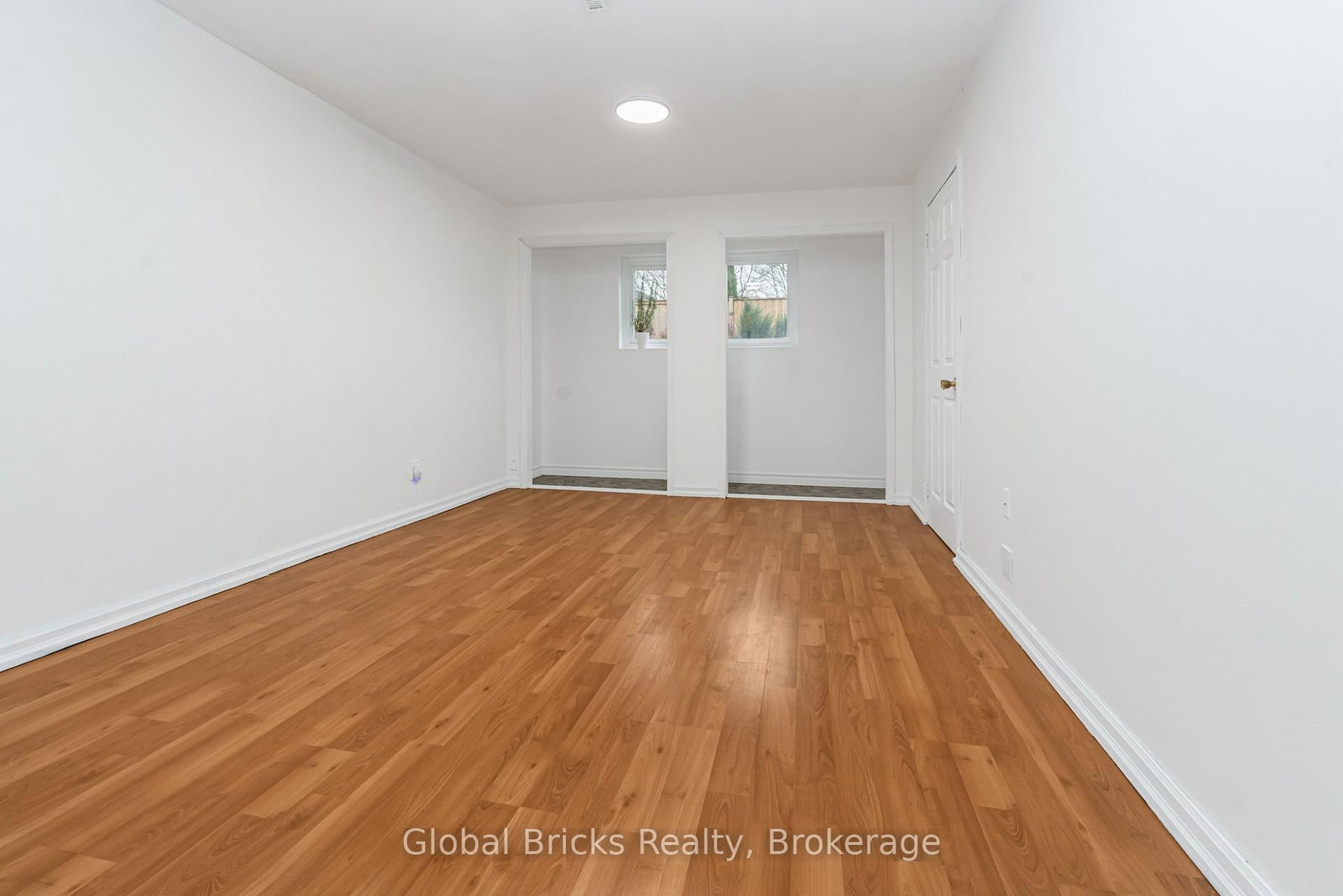 5780 Theresa Street - Photo 39