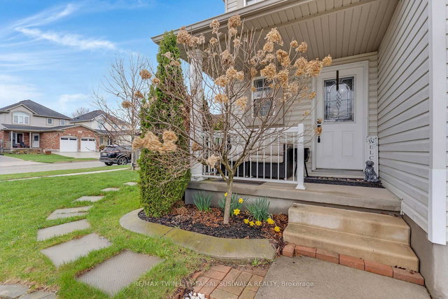 115 Sweeney Crescent