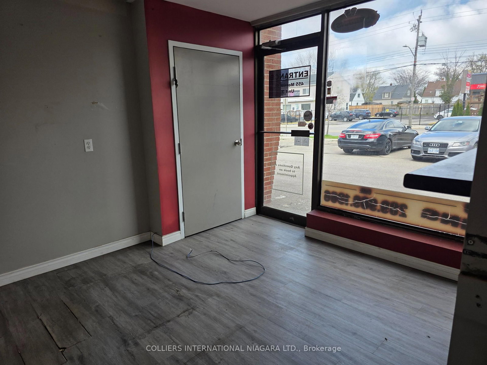 455 Merritt Street W, Unit 3 - Photo 5