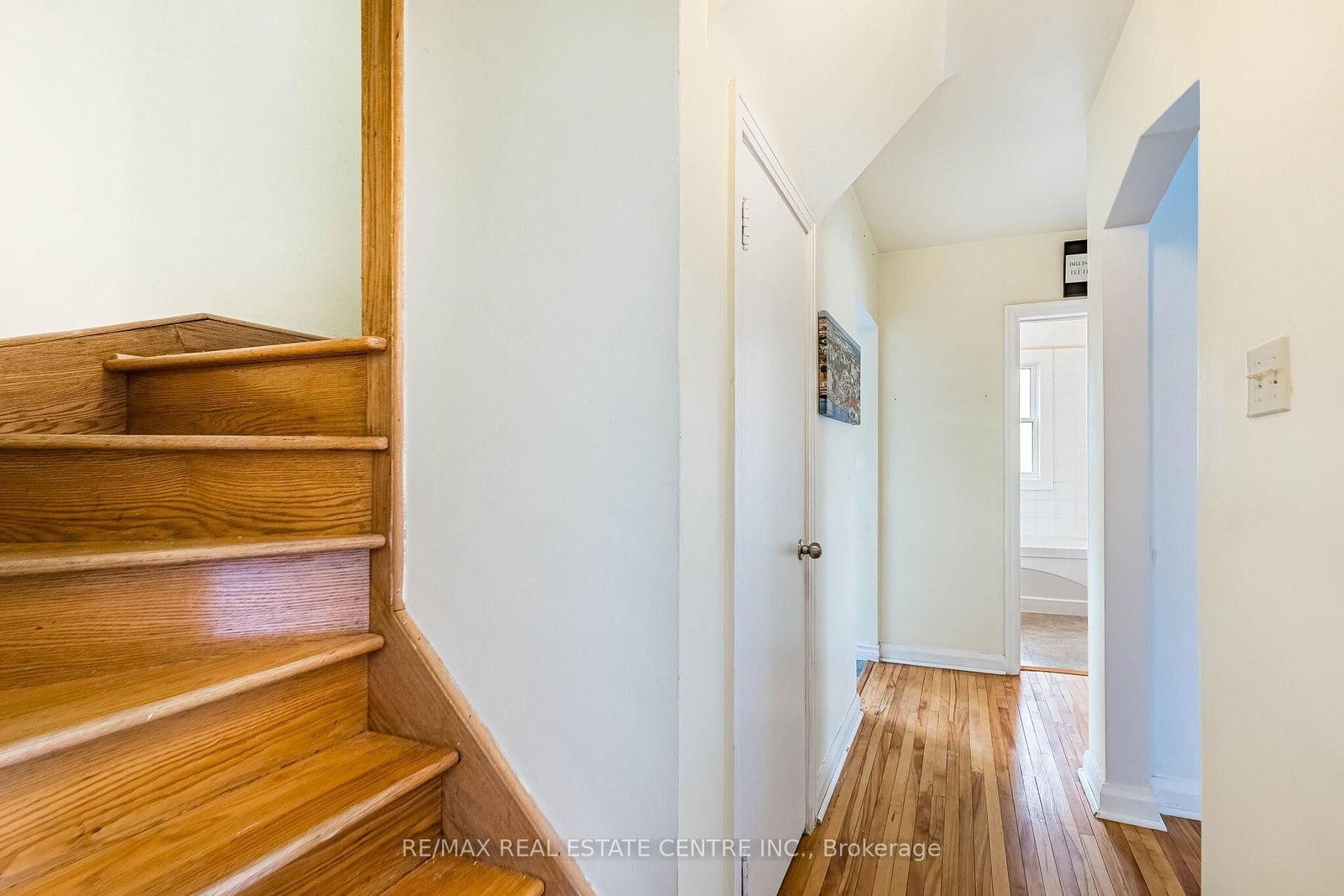 40 Ellis Crescent N - Photo 19