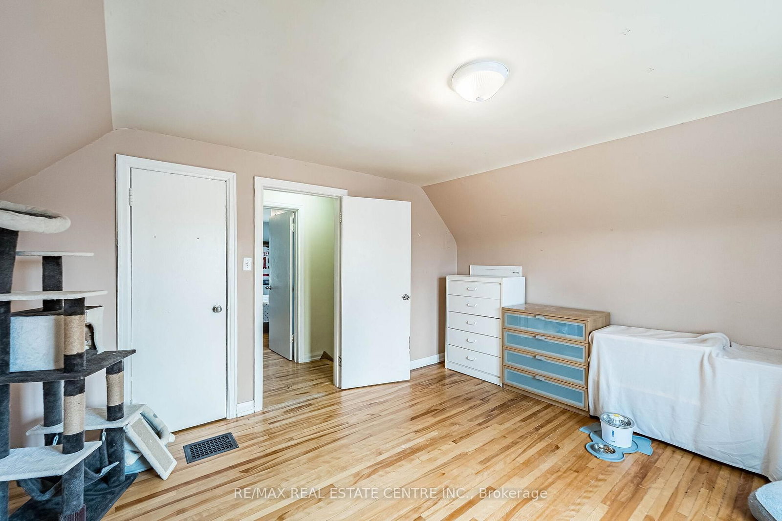 40 Ellis Crescent N - Photo 22