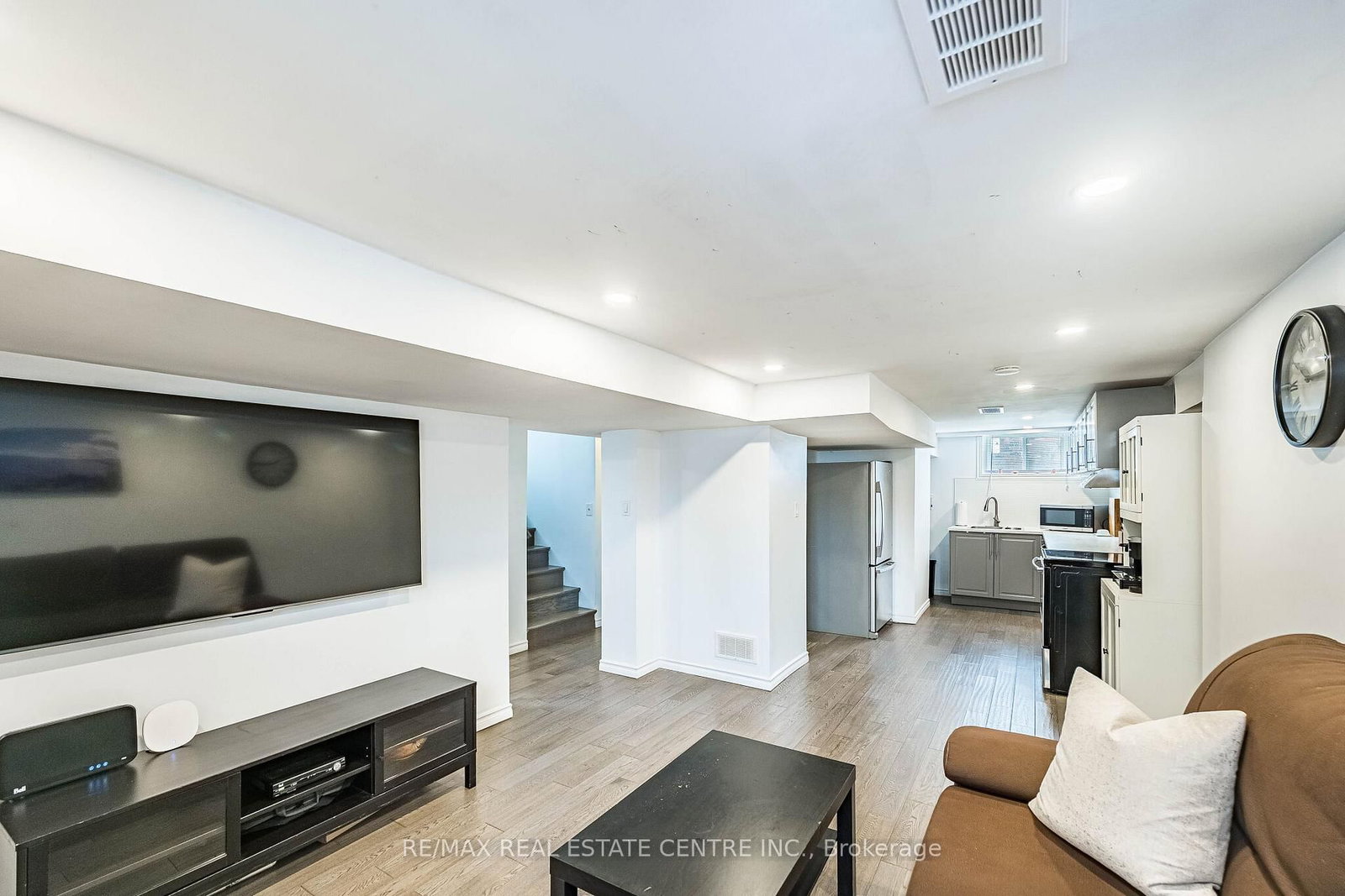 40 Ellis Crescent N - Photo 27