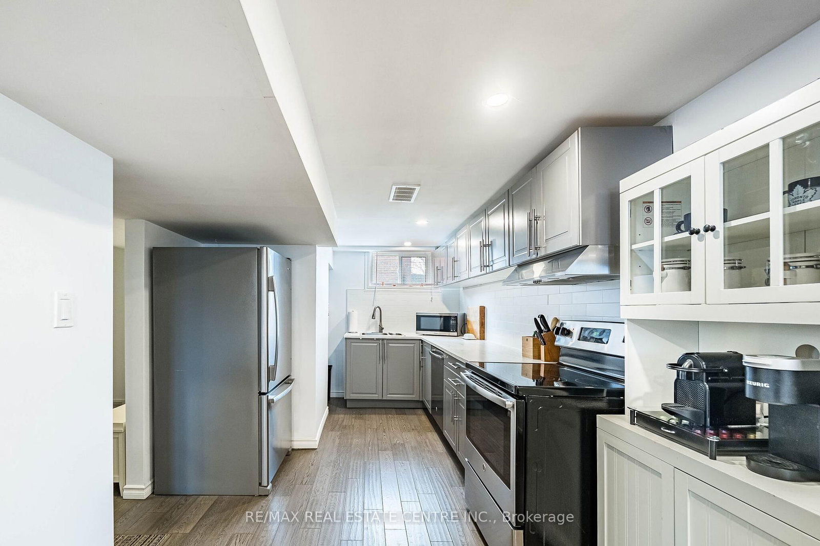 40 Ellis Crescent N - Photo 28