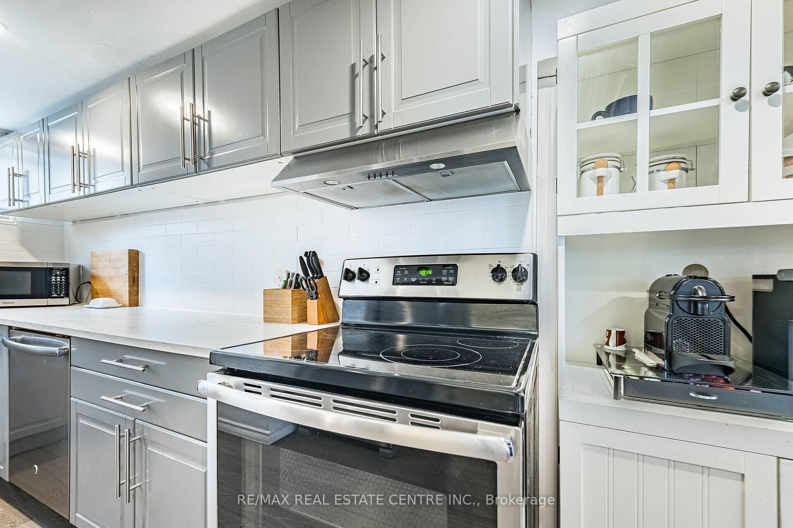 40 Ellis Crescent N - Photo 32