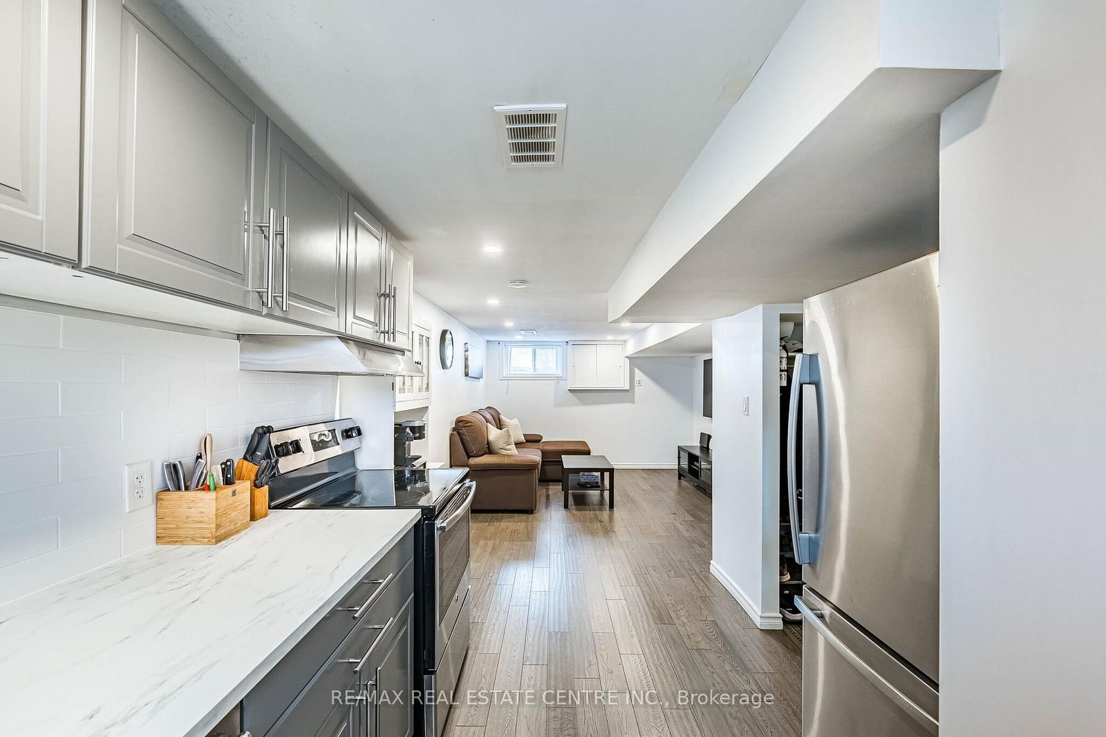 40 Ellis Crescent N - Photo 33