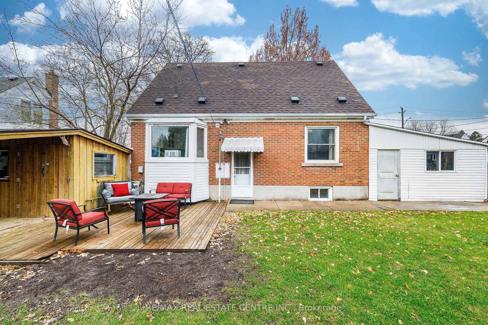 40 Ellis Crescent N - Photo 41