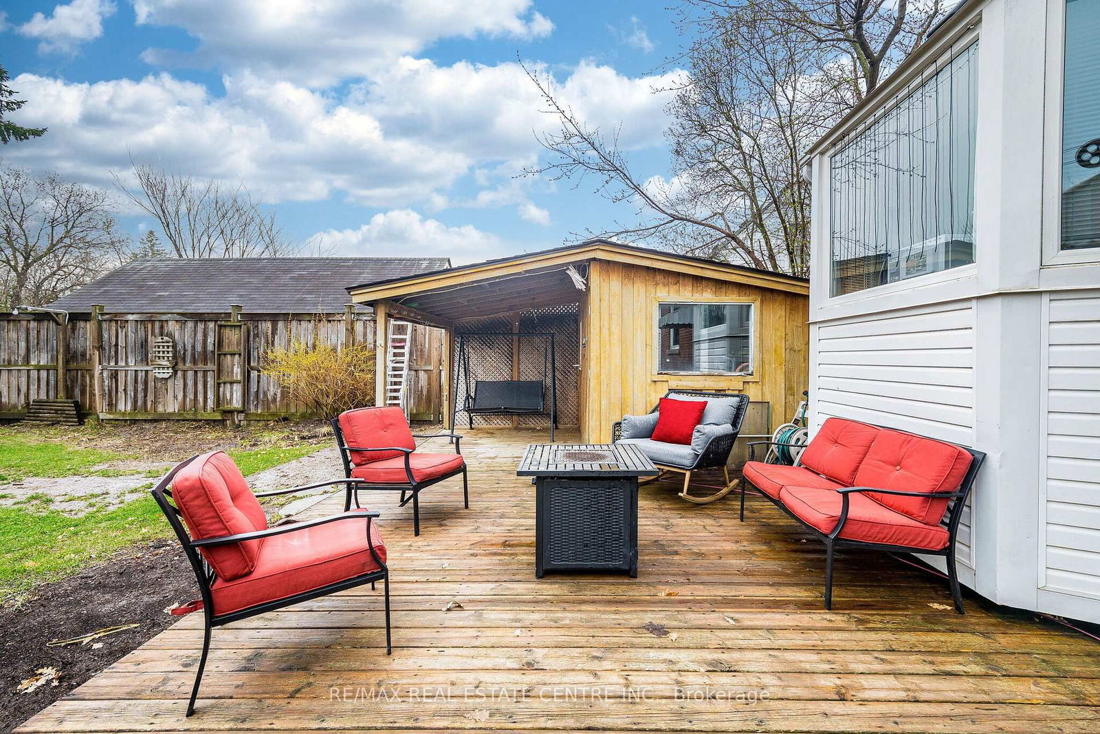 40 Ellis Crescent N - Photo 42