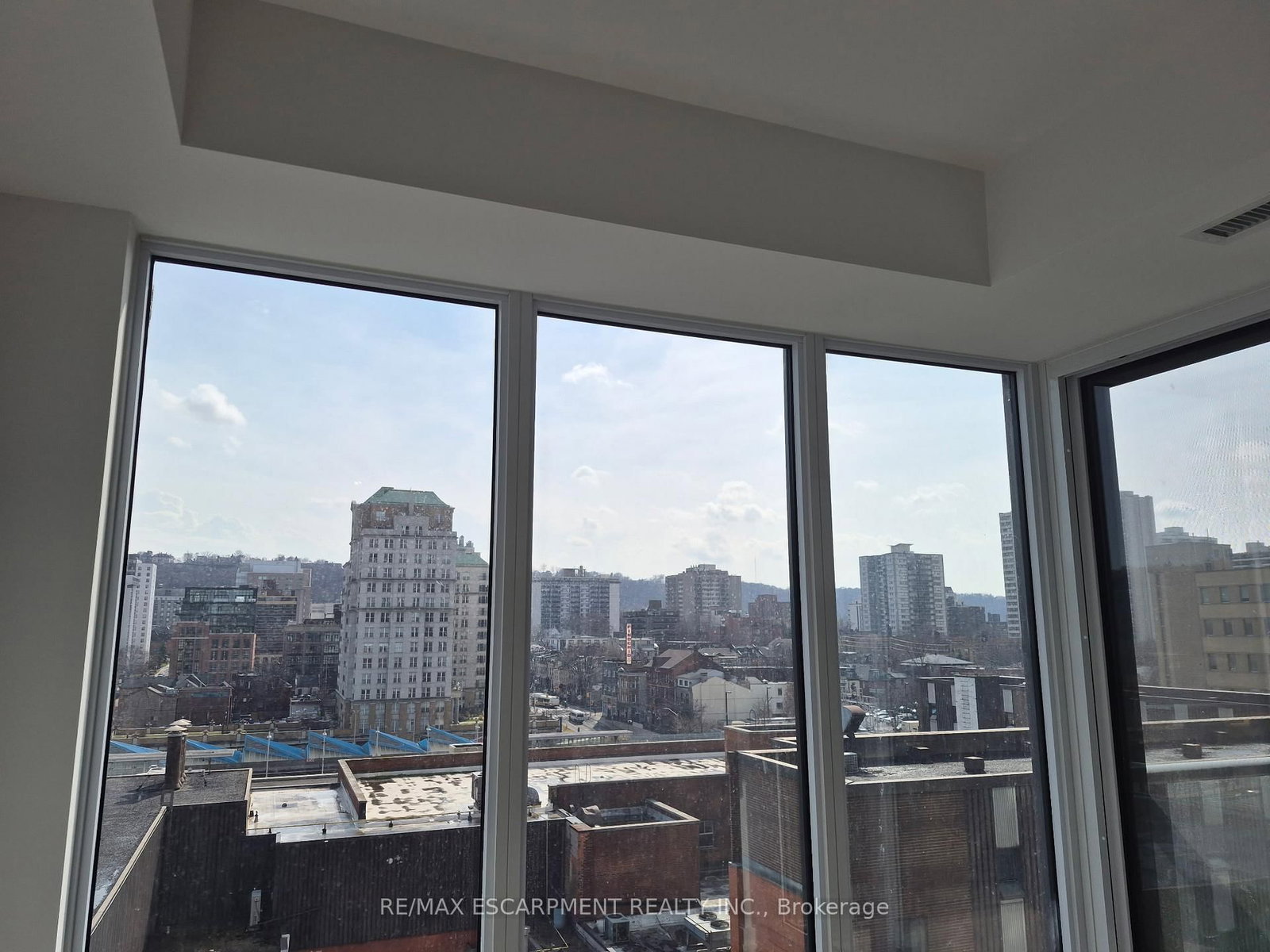 75 James Street S, Unit 818 - Photo 10