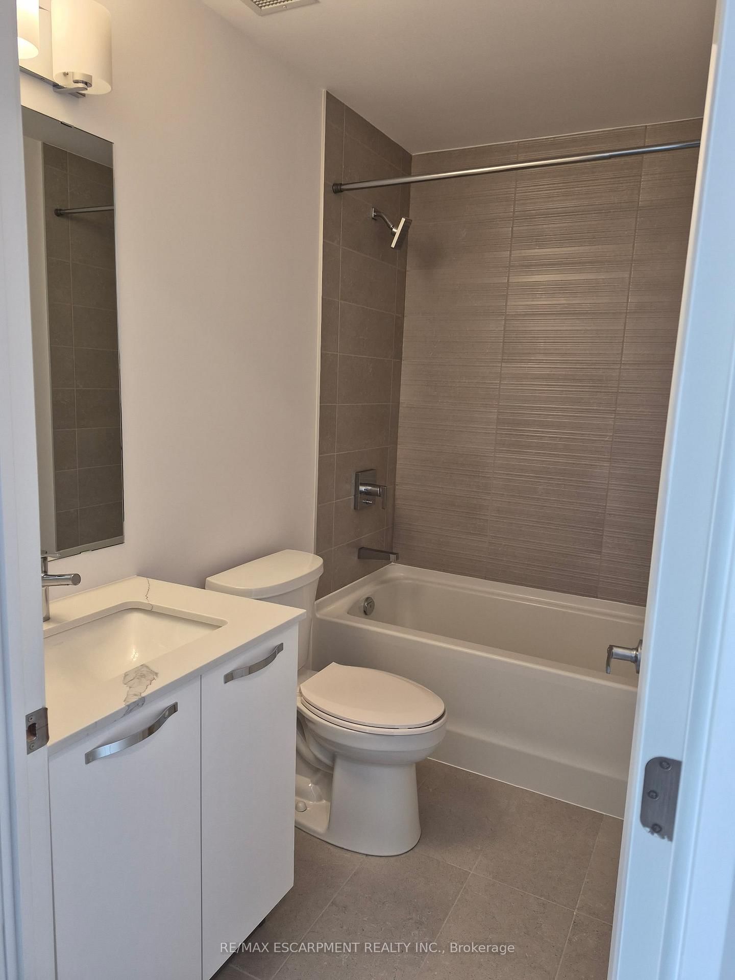 75 James Street S, Unit 818 - Photo 15