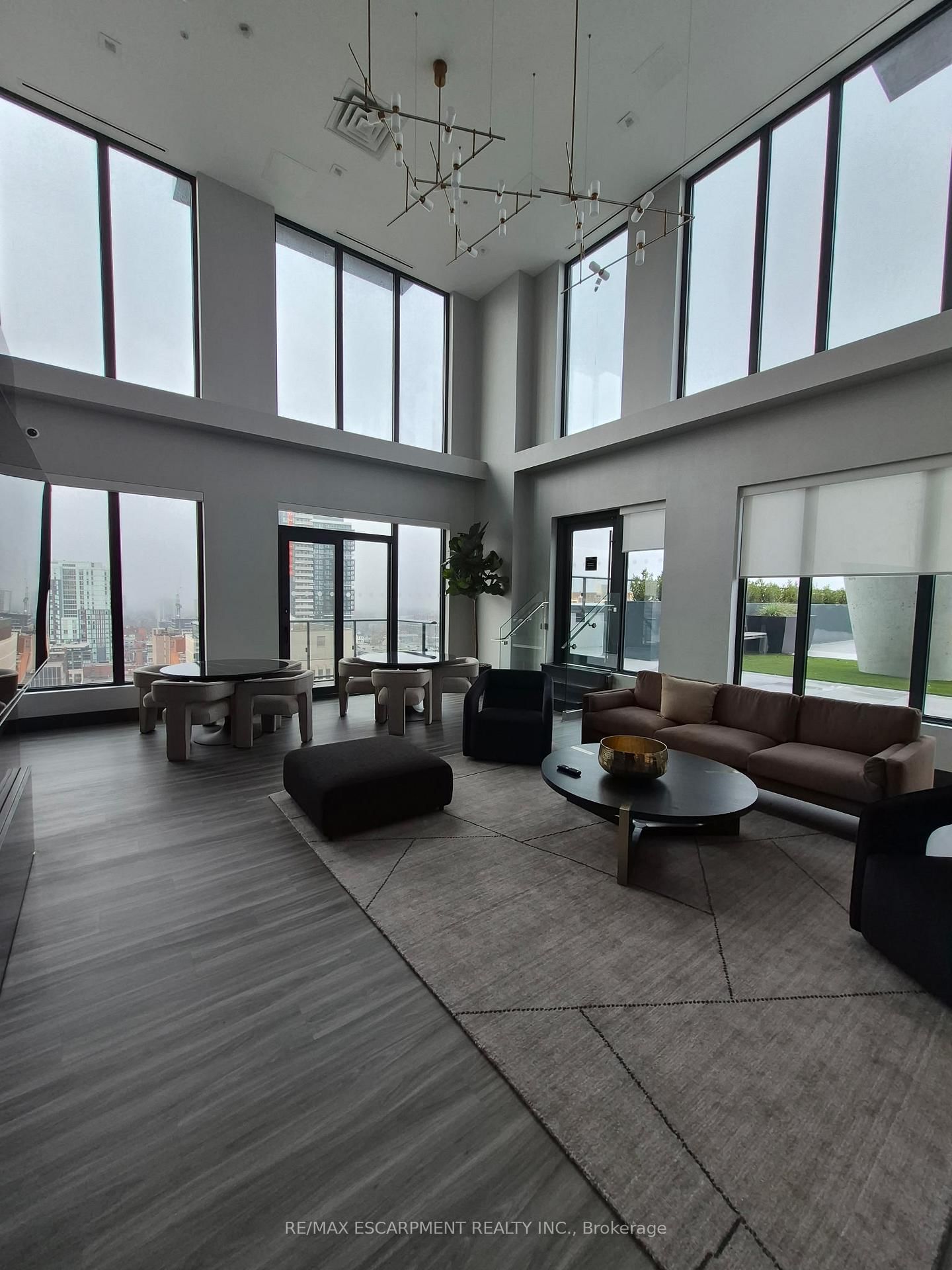 75 James Street S, Unit 818 - Photo 19