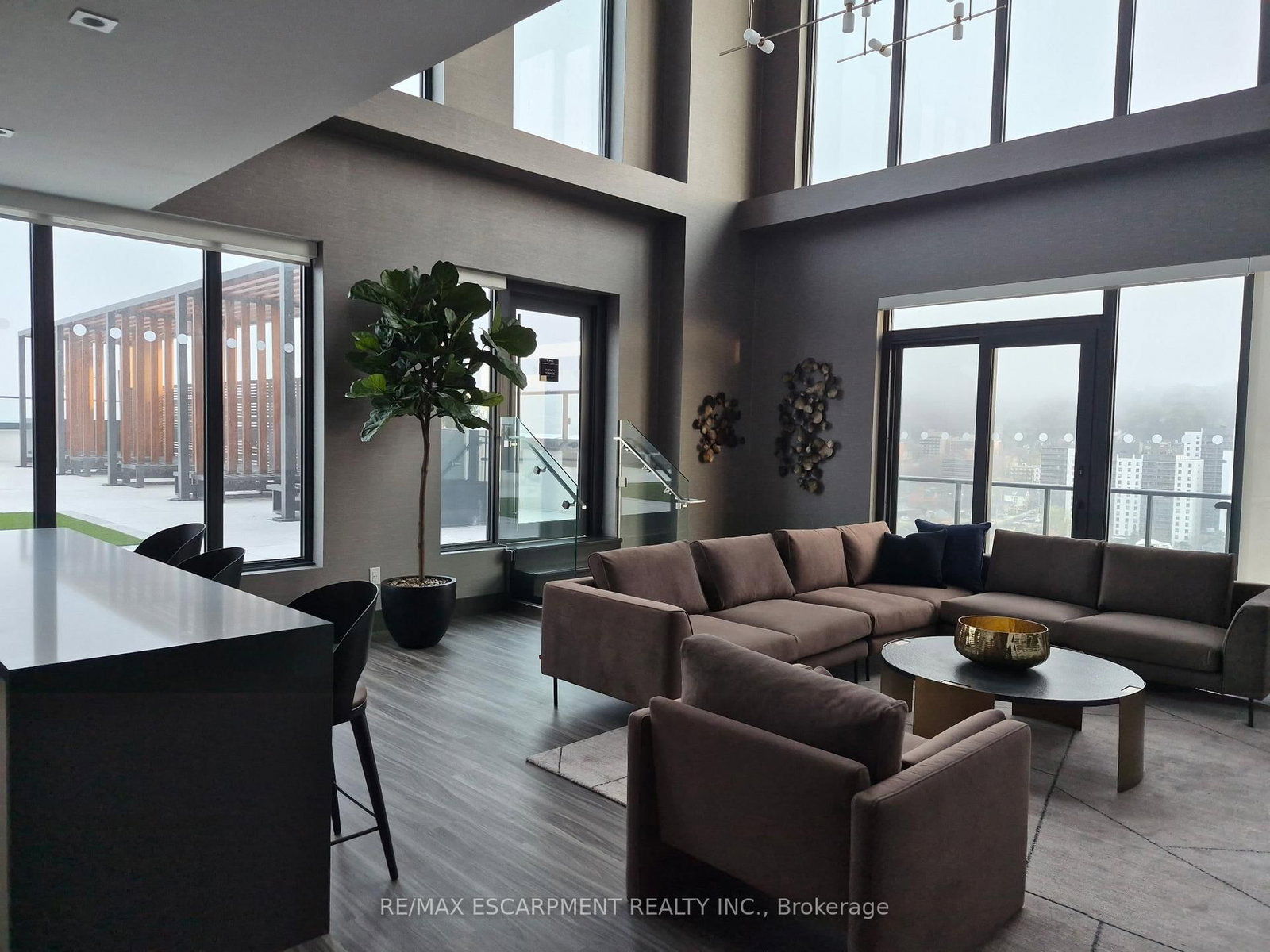 75 James Street S, Unit 818 - Photo 29