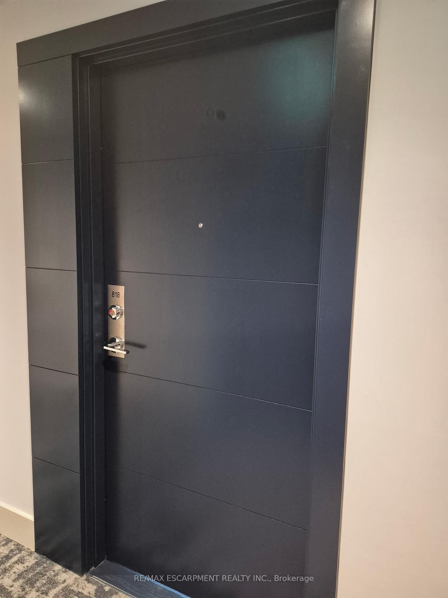 75 James Street S, Unit 818 - Photo 7