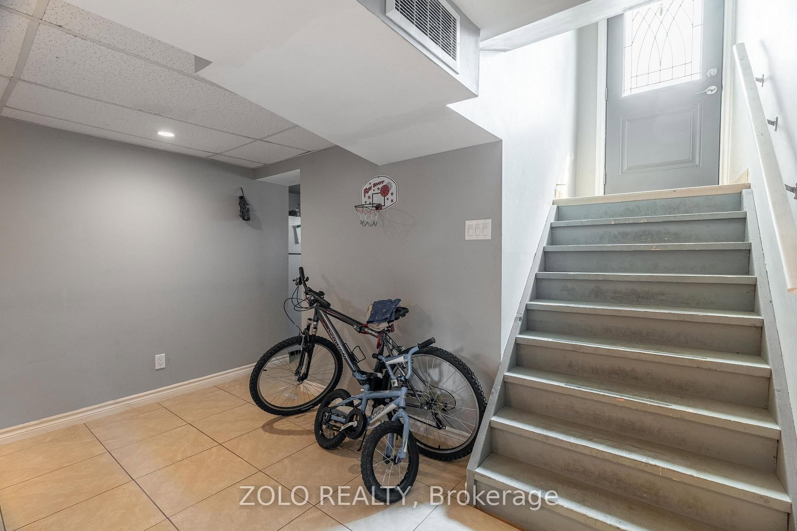 306 Spruce Street, Unit Basement - Photo 2