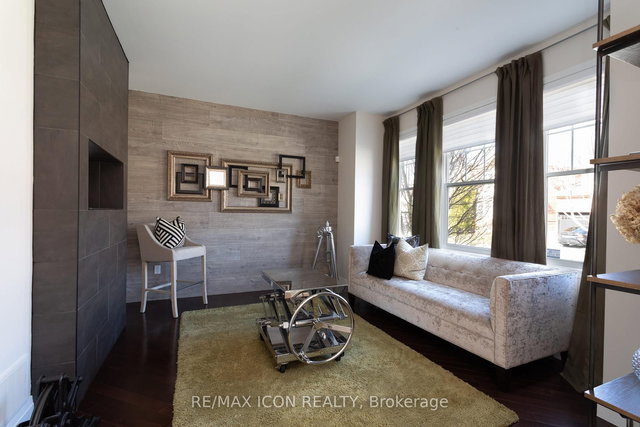 103 Glazebrook Crescent