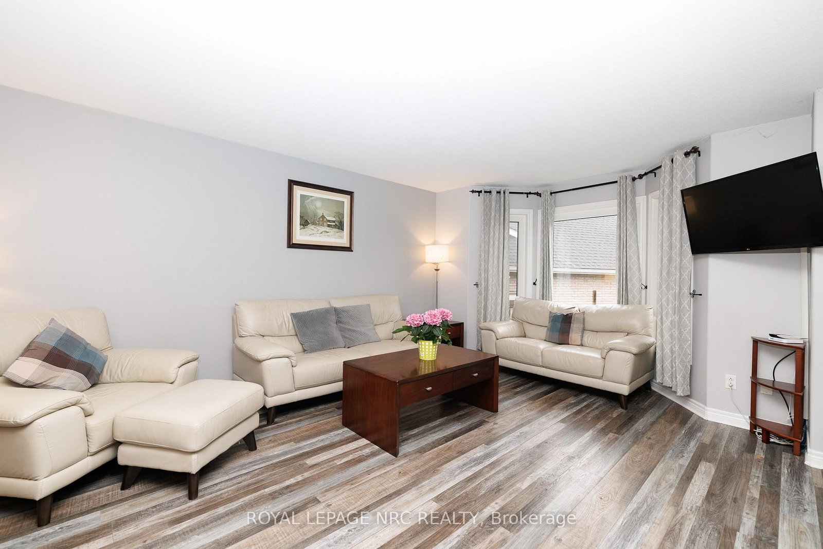 2343 JESSIE Crescent - Photo 12