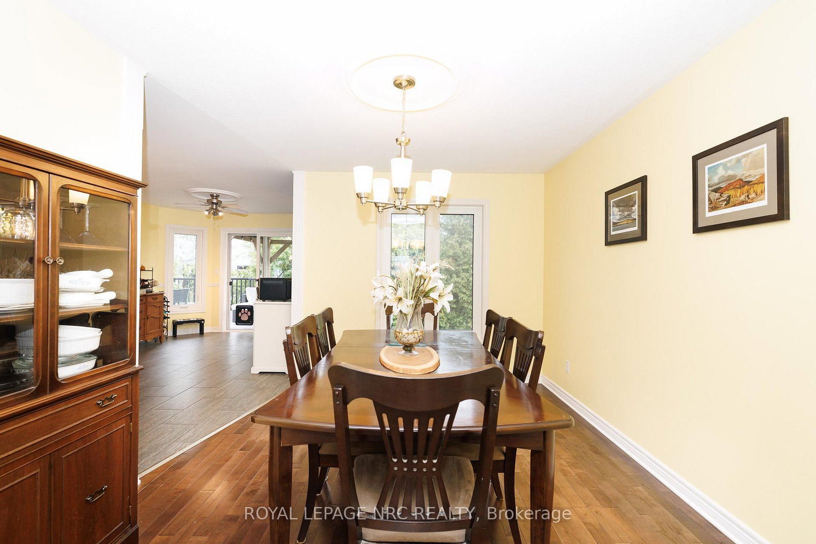 2343 JESSIE Crescent - Photo 16