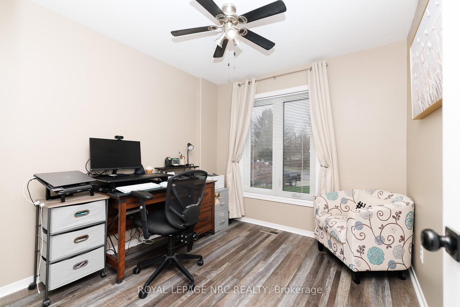 2343 JESSIE Crescent - Photo 22