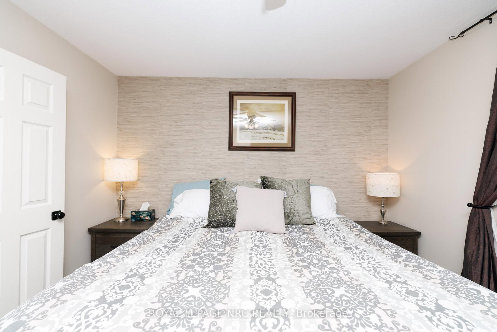 2343 JESSIE Crescent - Photo 27