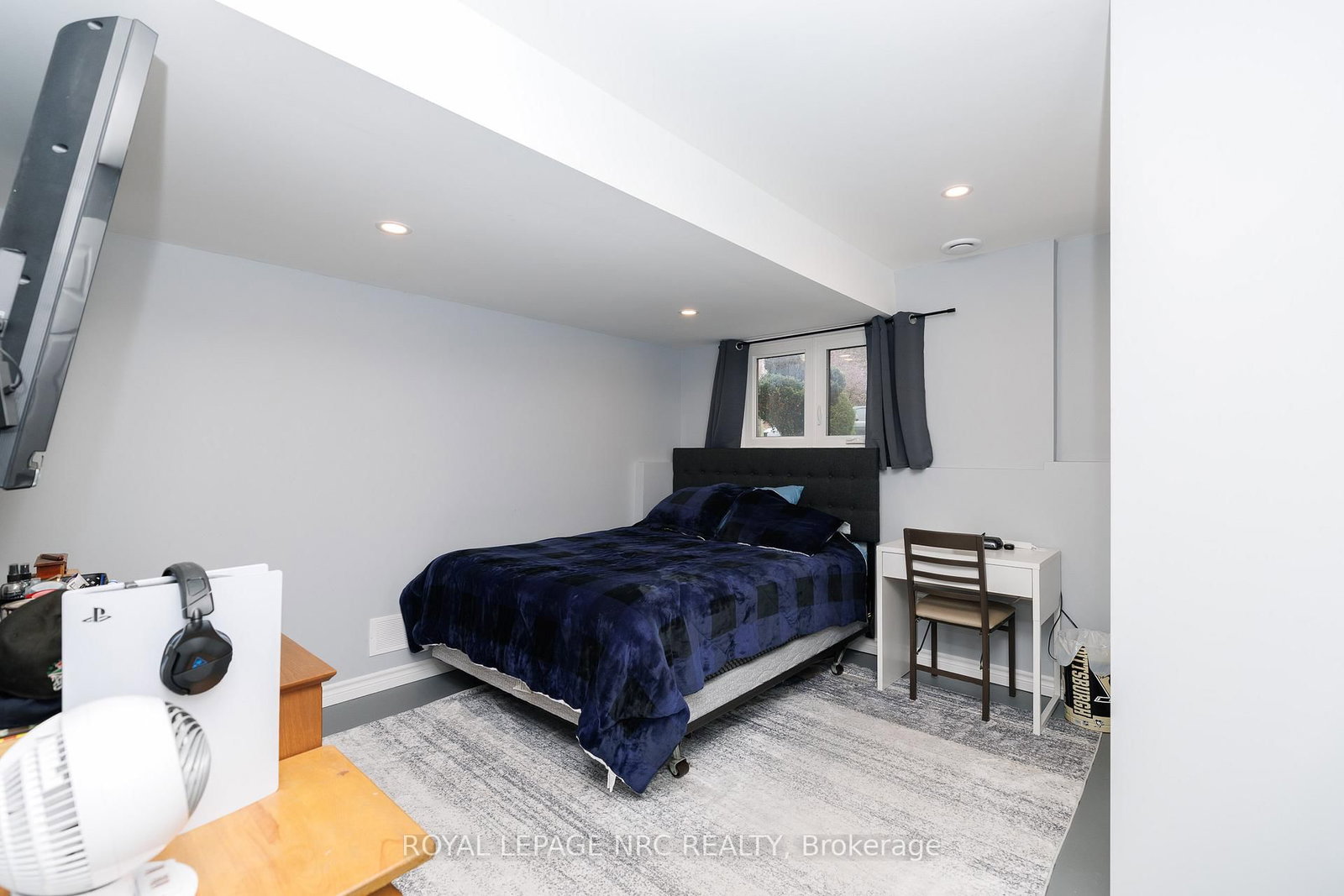 2343 JESSIE Crescent - Photo 38