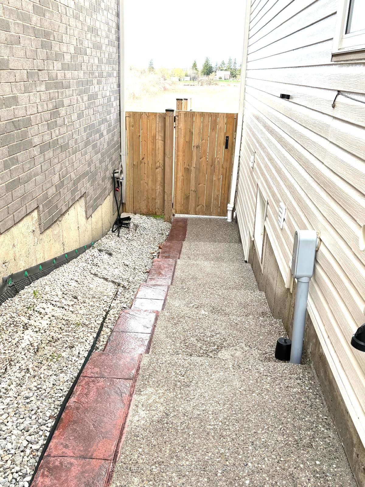 108 Mcwatters Street - Photo 5