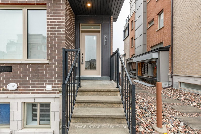 138 - 541 Takamose Private, Ottawa, K1K 5A5 | Image 2