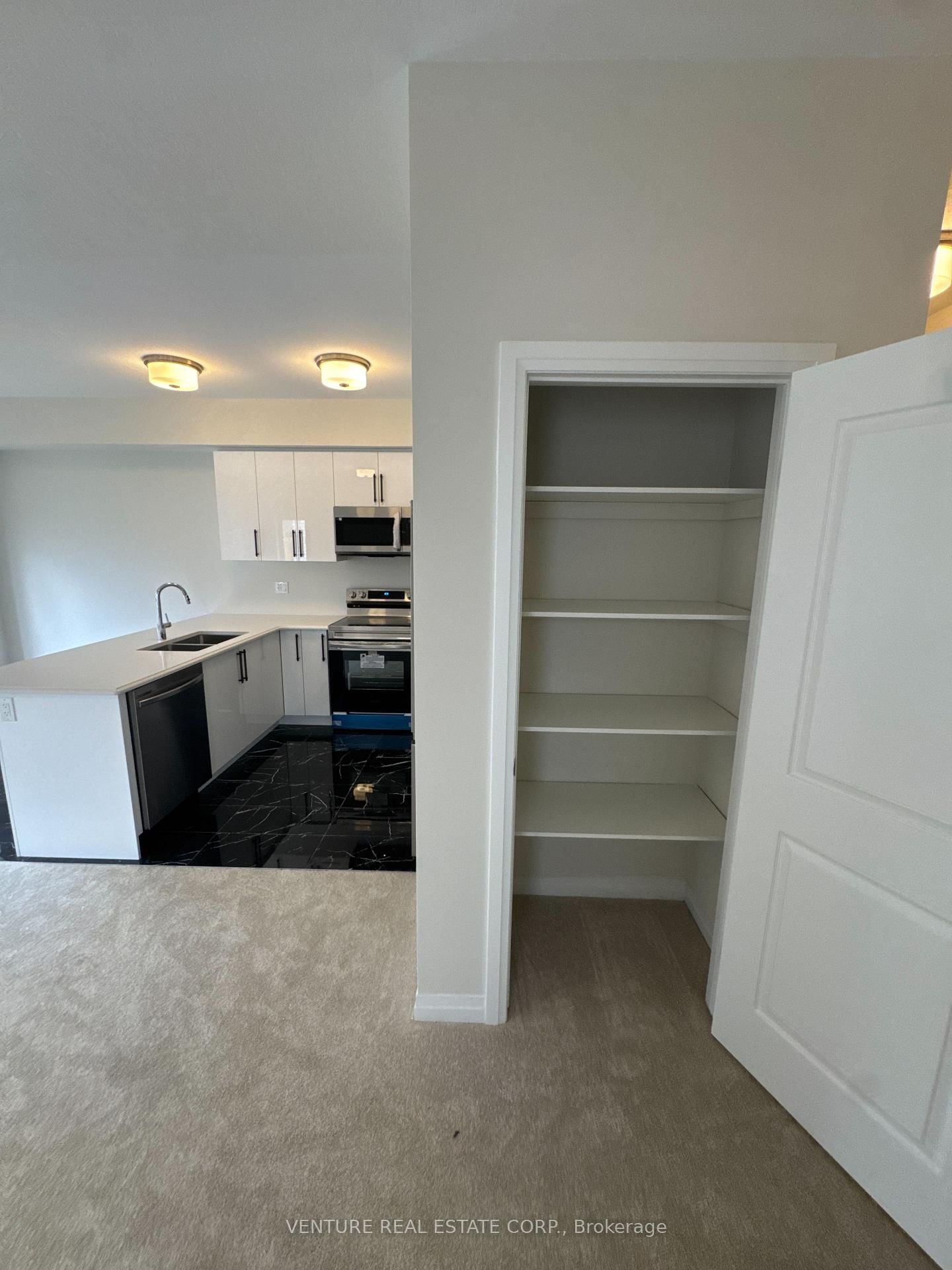 660 Colborne Street W, Unit C-12 - Photo 11