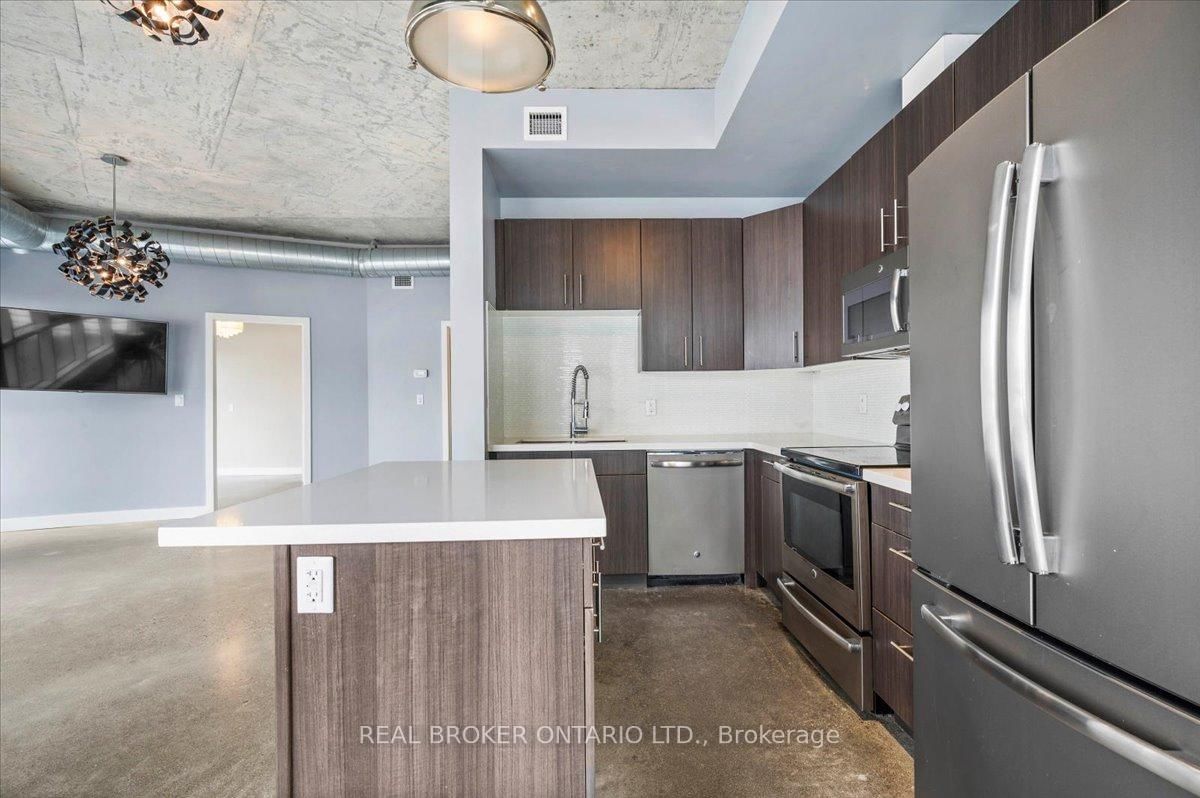 1 VICTORIA Street S, Unit 203 - Photo 10