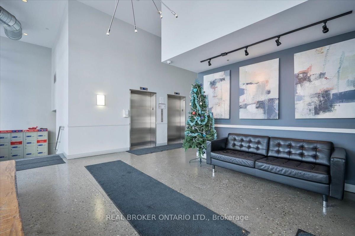 1 VICTORIA Street S, Unit 203 - Photo 3