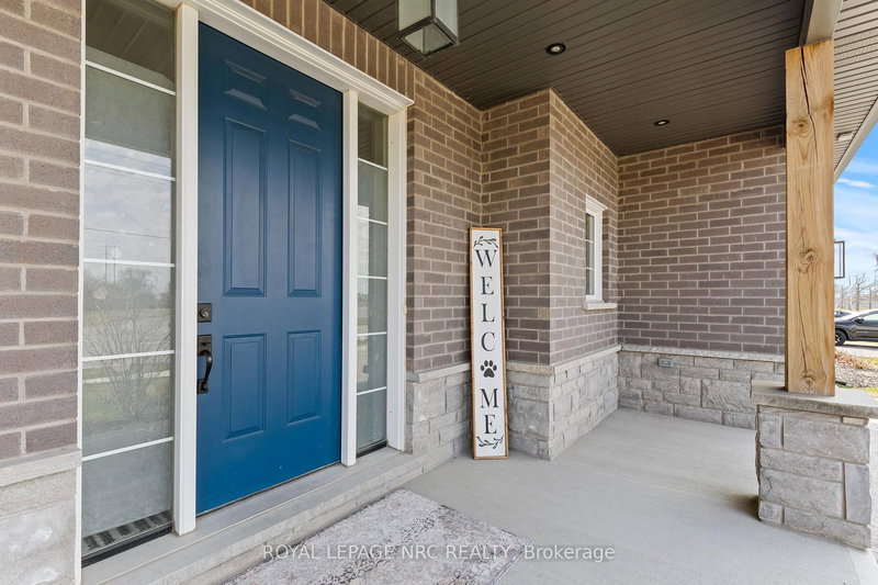271 Memorial Park Dr, Welland, L3B 0E3 | Image 3