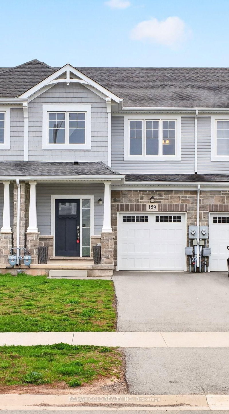 129 Sunflower Pl, Welland, L3C 0H9 | Image 2