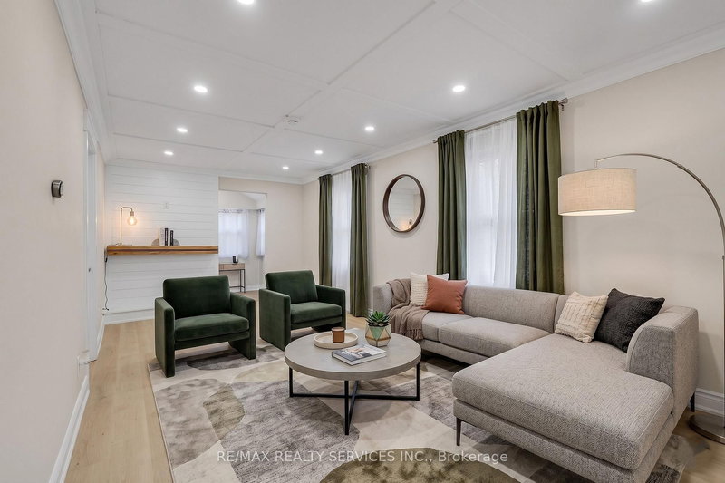 Upper - 171 Britannia Ave, Hamilton, L8H 1X6 | Image 3