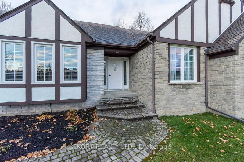 24 Kaiser Crt, Belleville, K8P 5G3 | Image 3