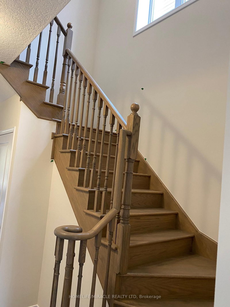 8731 Chickory Tr N, Niagara Falls, L2H 2Y6 | Image 3