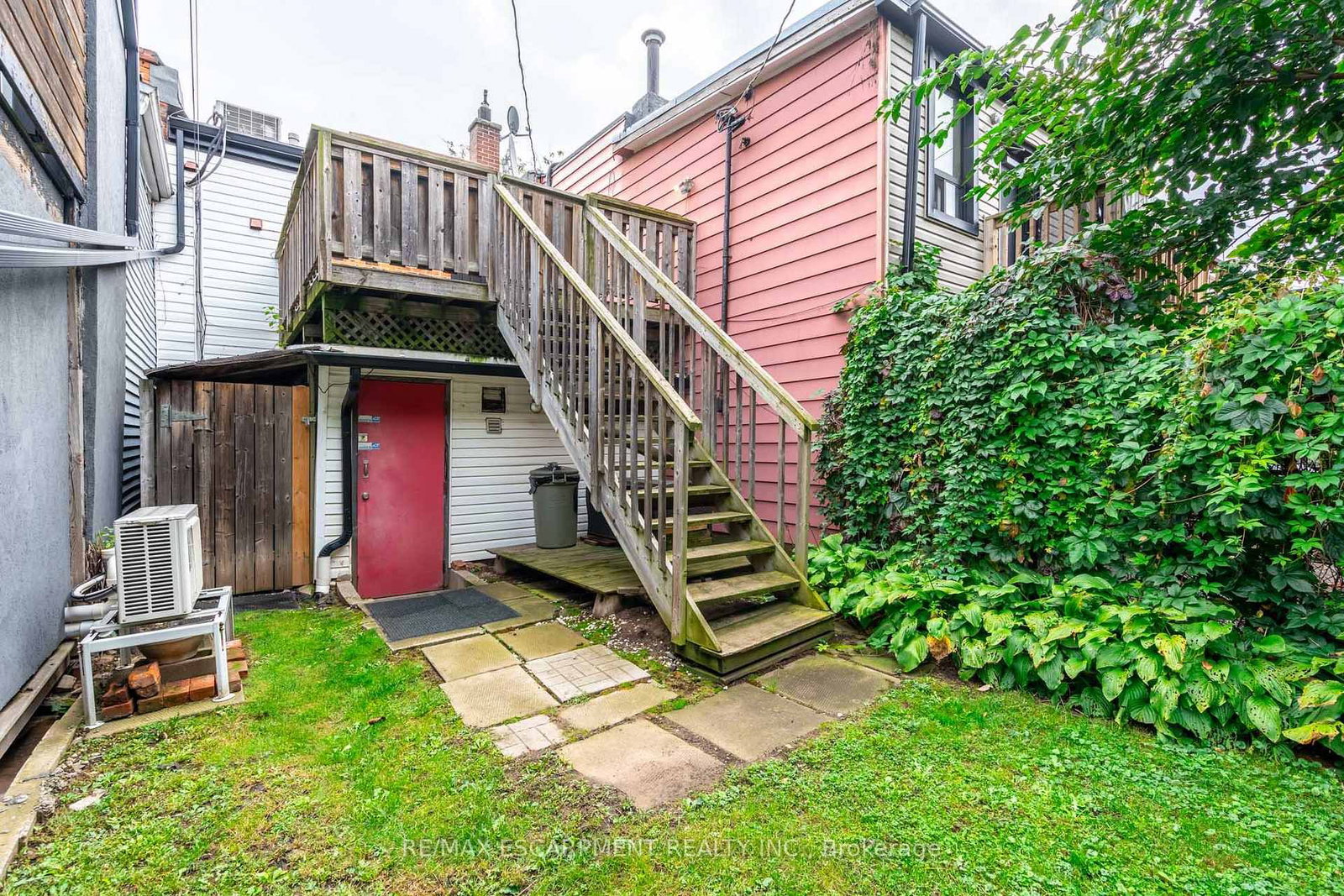 299 James Street N - Photo 28