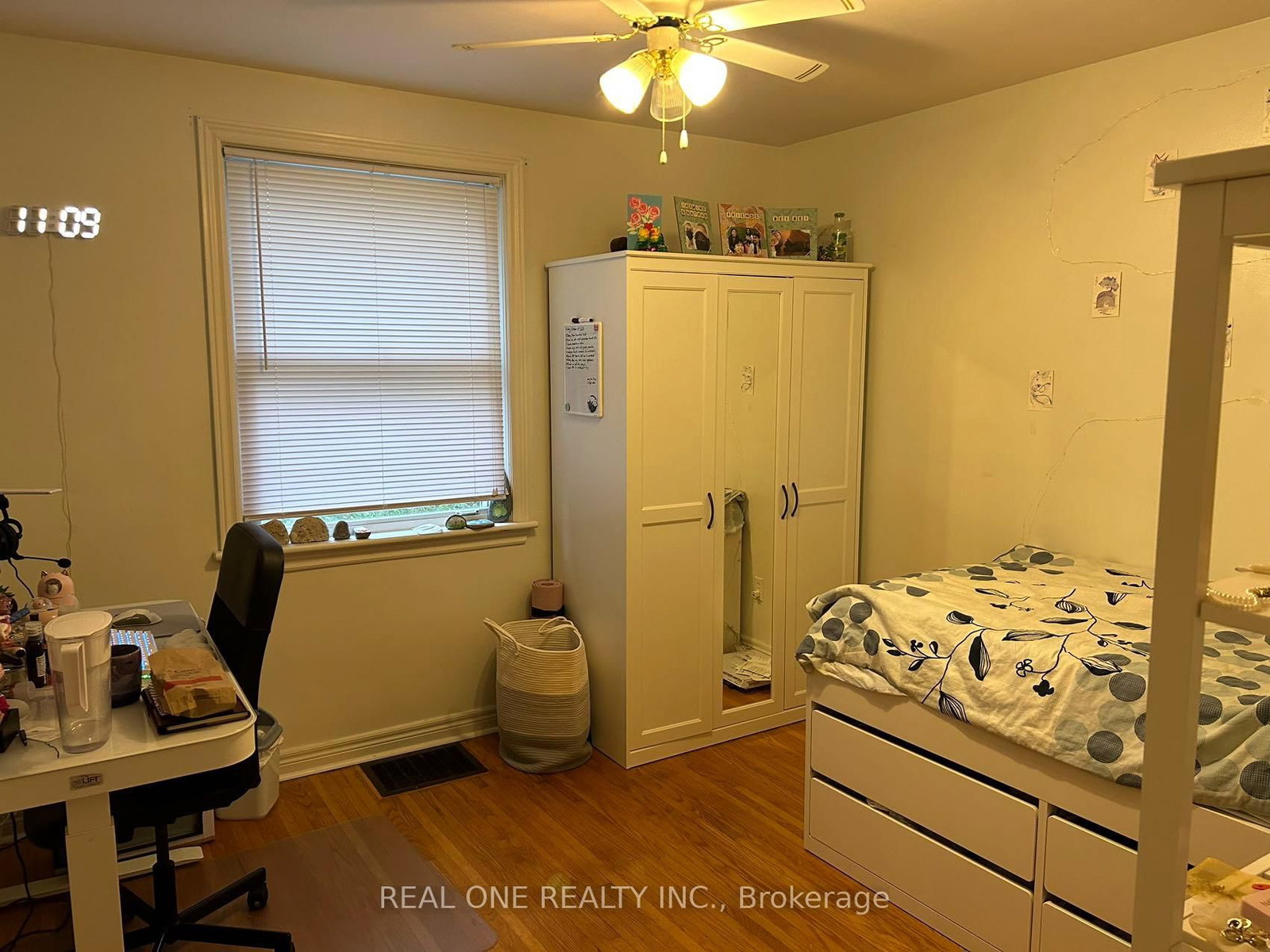 92 Binkley Crescent W, Unit First floor - Photo 5