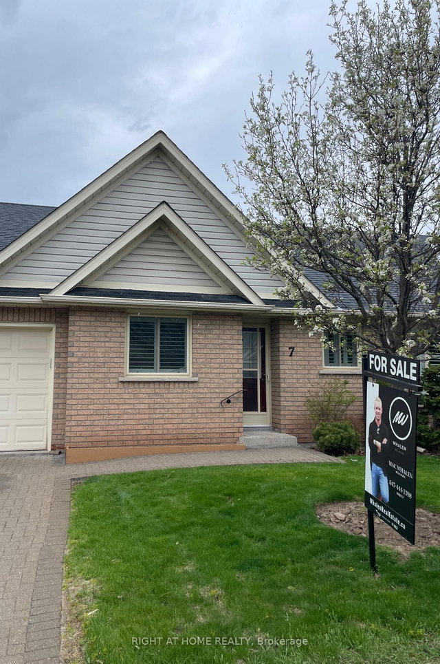 7 - 165 Main Street E