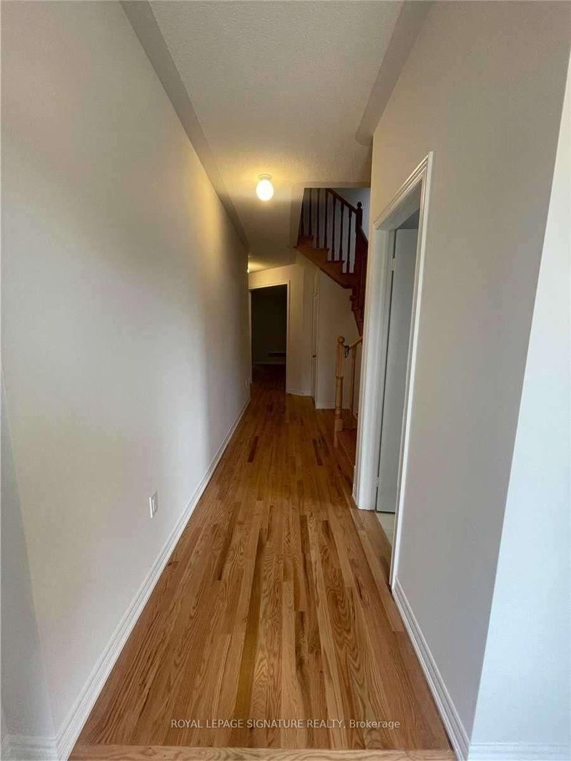 404 Blackcherry Cres, Shelburne, L9V 2Z5 | Image 2