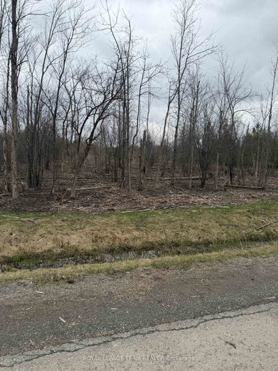 8074 Adam Baker Way • Metcalfe, ON photo 2