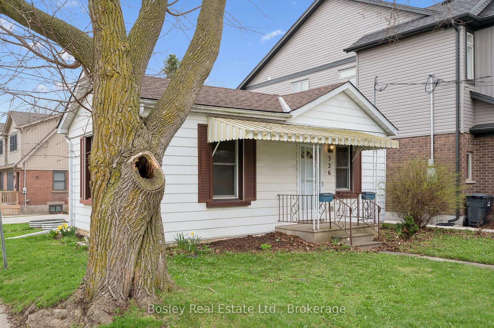 326 Exhibition Street - Photo 4