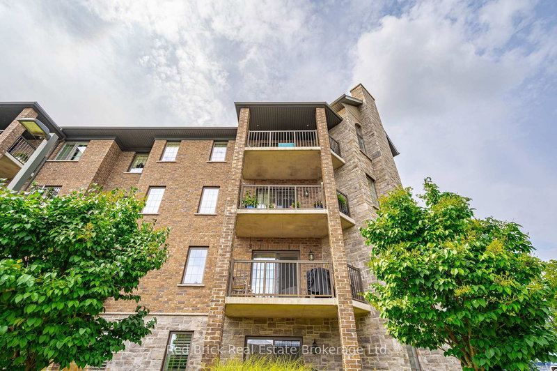 207 - 6492 GERRIE Road